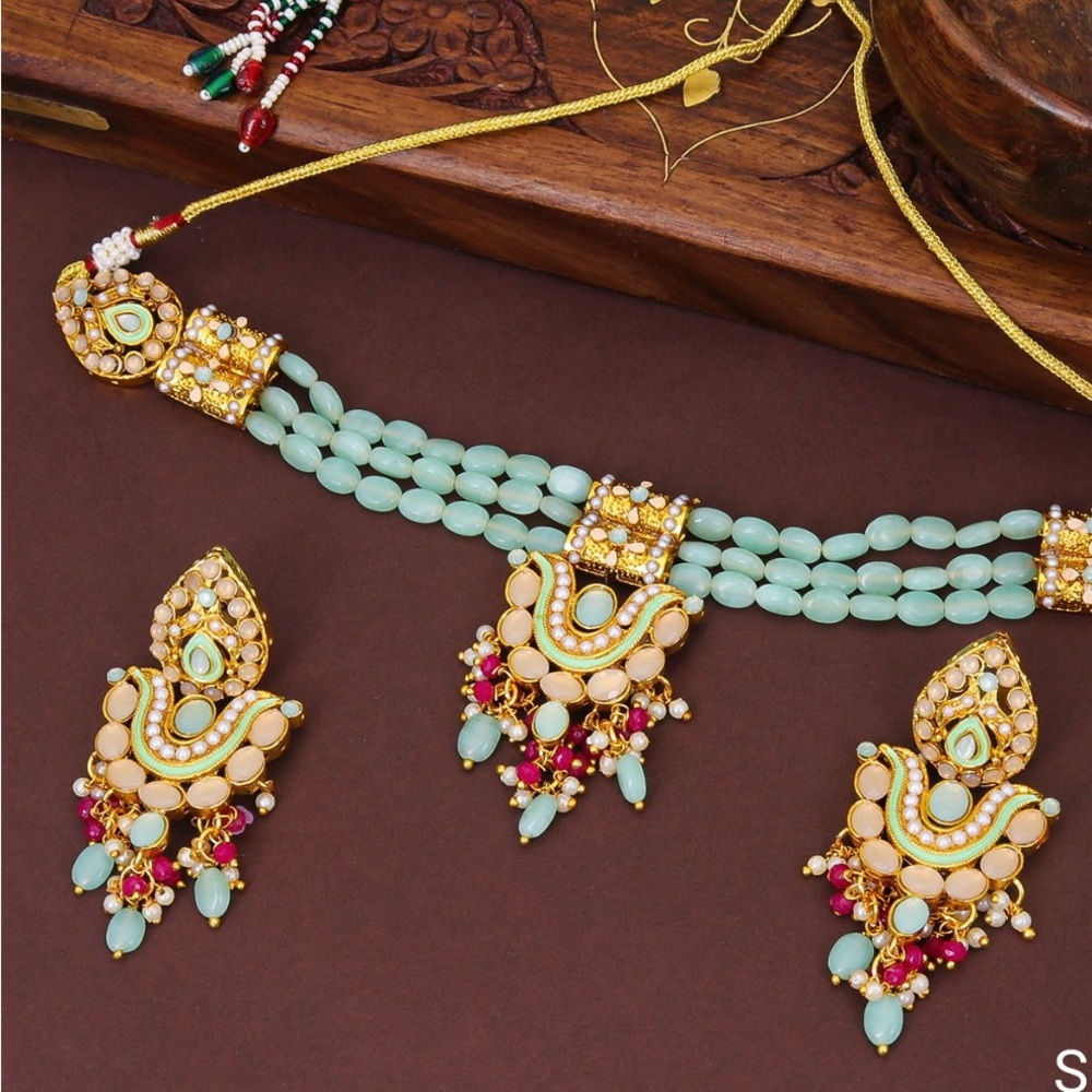 Gorgeous Nacklace set